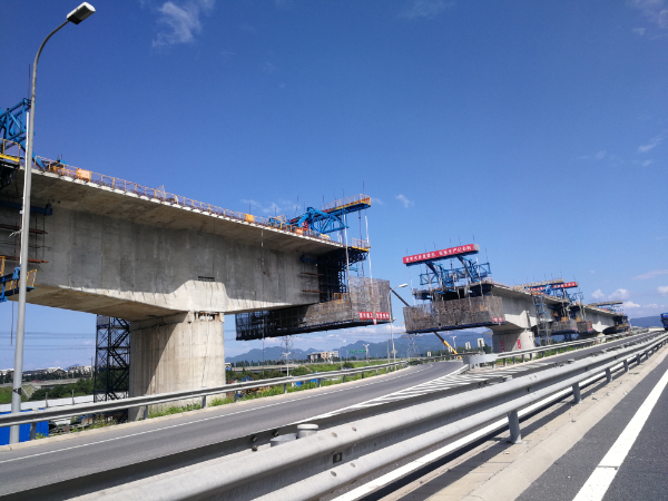 中交三航局交建公司京沈高鐵十一標(biāo)掛籃桿件租賃業(yè)務(wù)